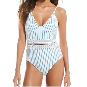 IN SEARCH OF SIZE MEDIUM